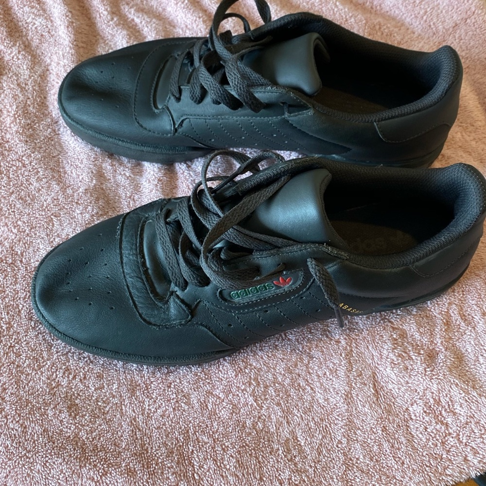 Yeezy Powerphase Euc - image 2